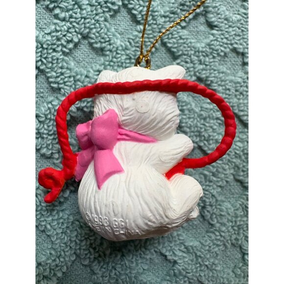 Gibson Greetings 1993 Christmas Collectibles Christmas Kitty Ornament With Yarn - Picture 4 of 7
